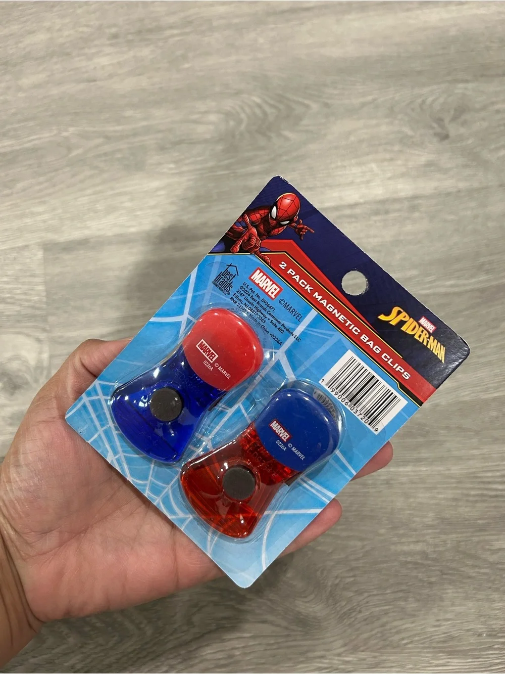 Marvel Spider-Man Red & Blue Magnetic Clips - 2 Pack